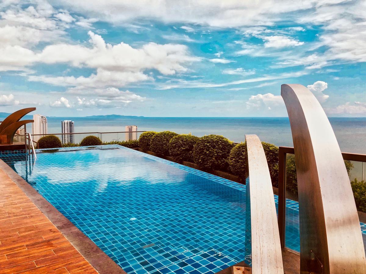 The Peak Towers Pattaya Apartment Luaran gambar