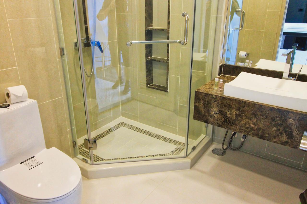 The Peak Towers Pattaya Apartment Luaran gambar